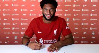 Joe Gomez Alami Cedera yang Memprihatinkan, Berpotensi Lama Absen