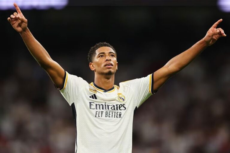 Jude Bellingham Dinobatkan sebagai Pemain Terbaik Inggris 2024/2025