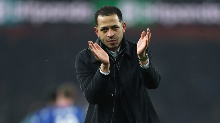 Liam Rosenior Dipecat oleh Chelsea Hanya Setelah Tiga Bulan, Pengganti Sementara Diumumkan