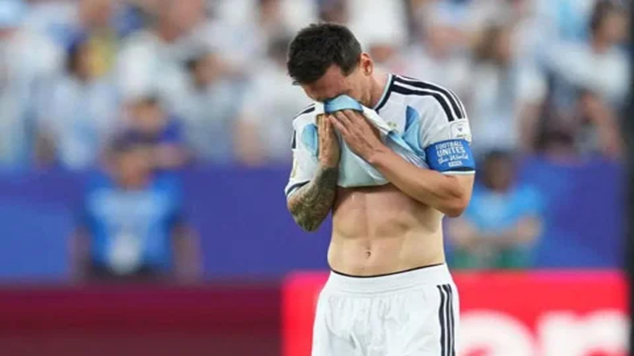 Presenter TV Mundur Usai Keliru Umumkan Ayah Lionel Messi Meninggal Saat Siaran Langsung